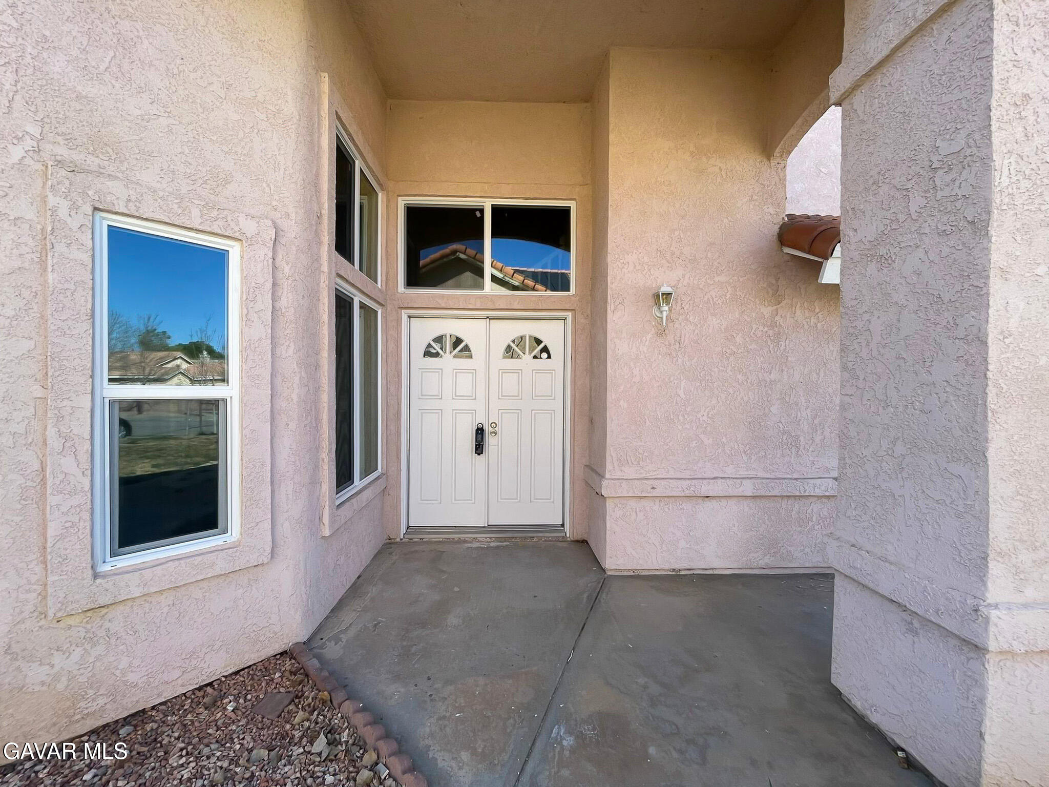 1768 E Mesa Drive