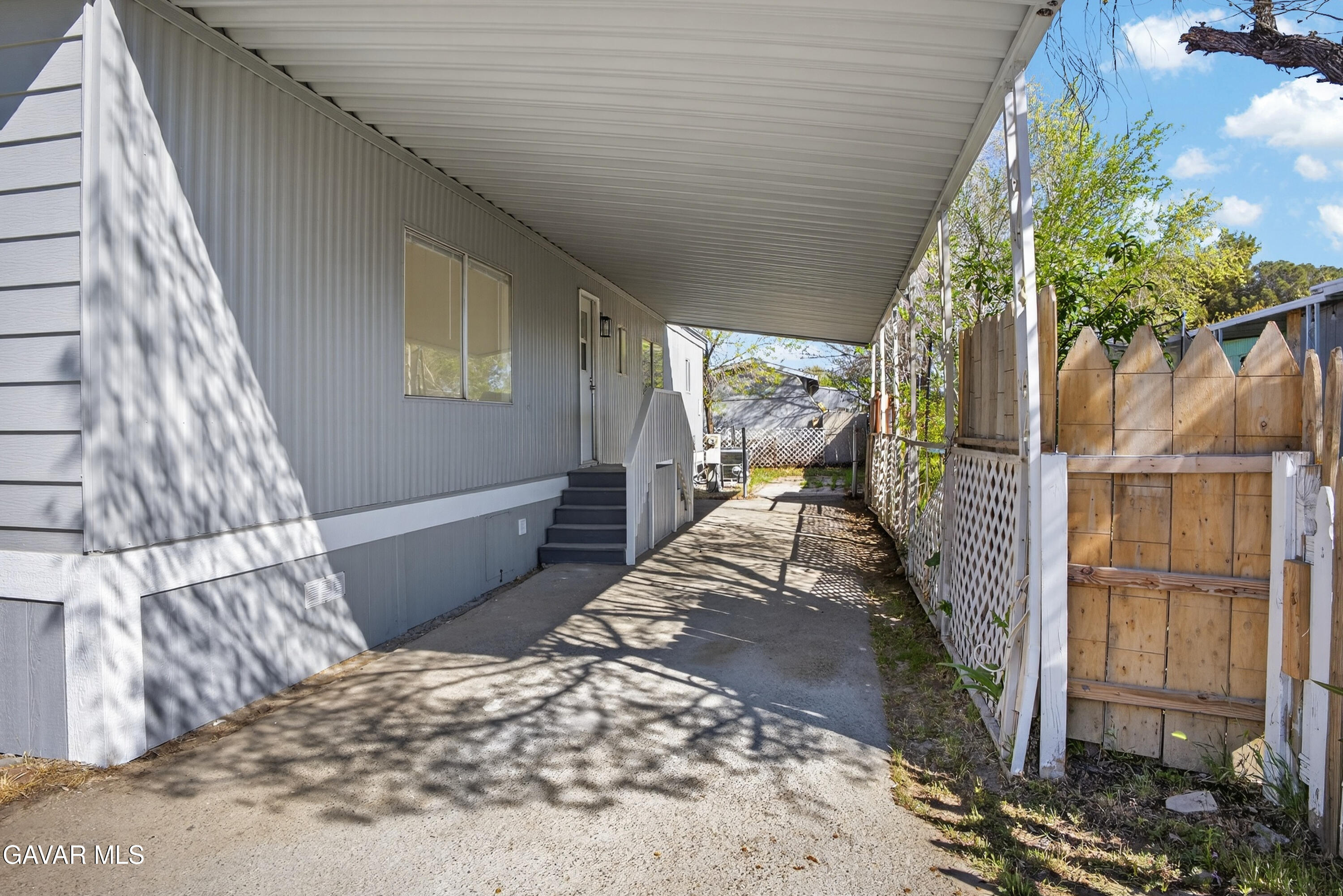 1301 E Avenue I, 348