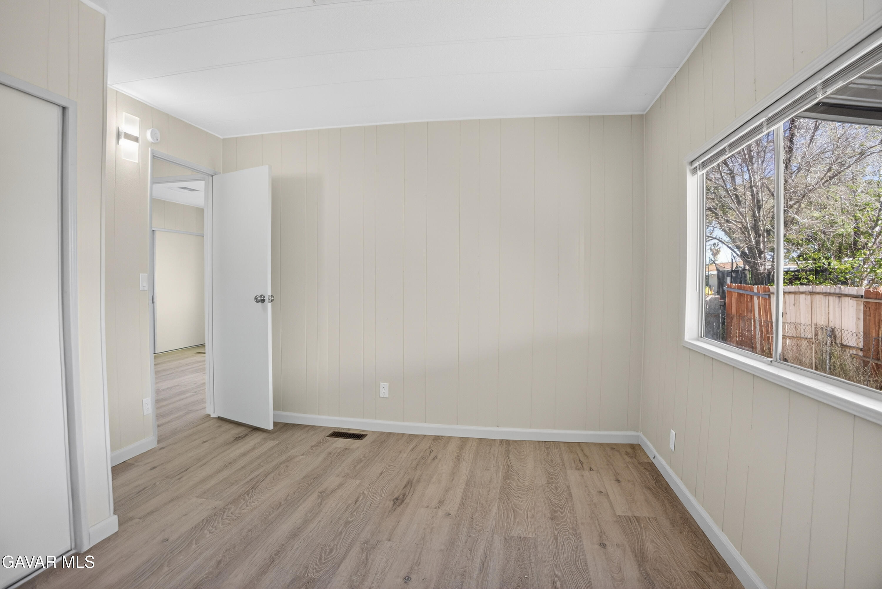 1301 E Avenue I, 348