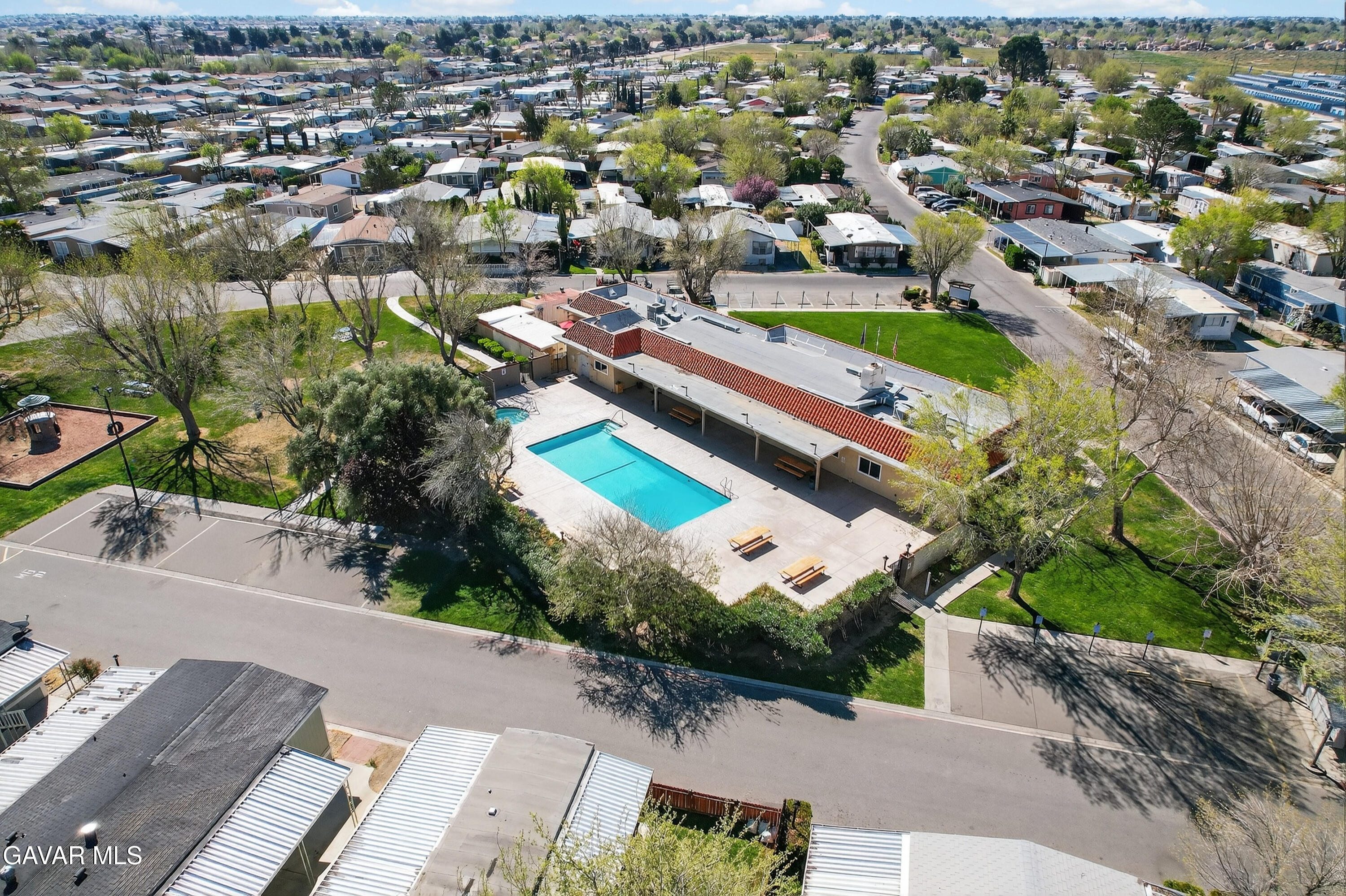 1301 E Avenue I, 348