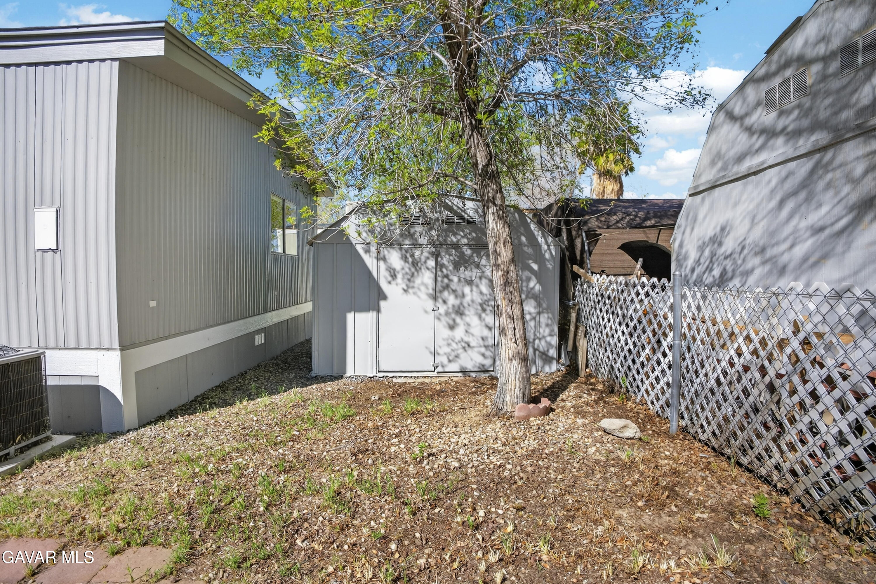 1301 E Avenue I, 348