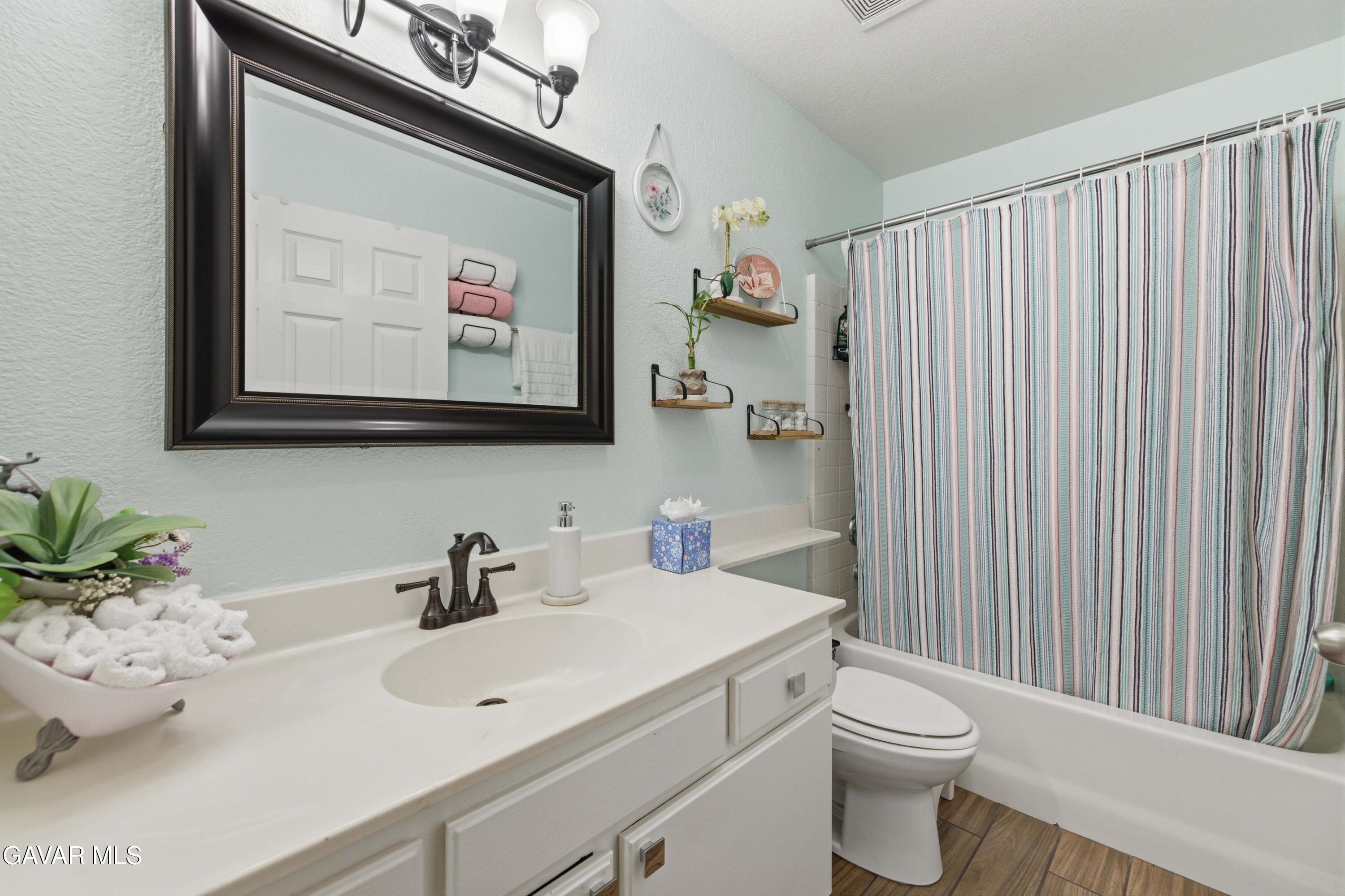 37121 Golden Oak Drive