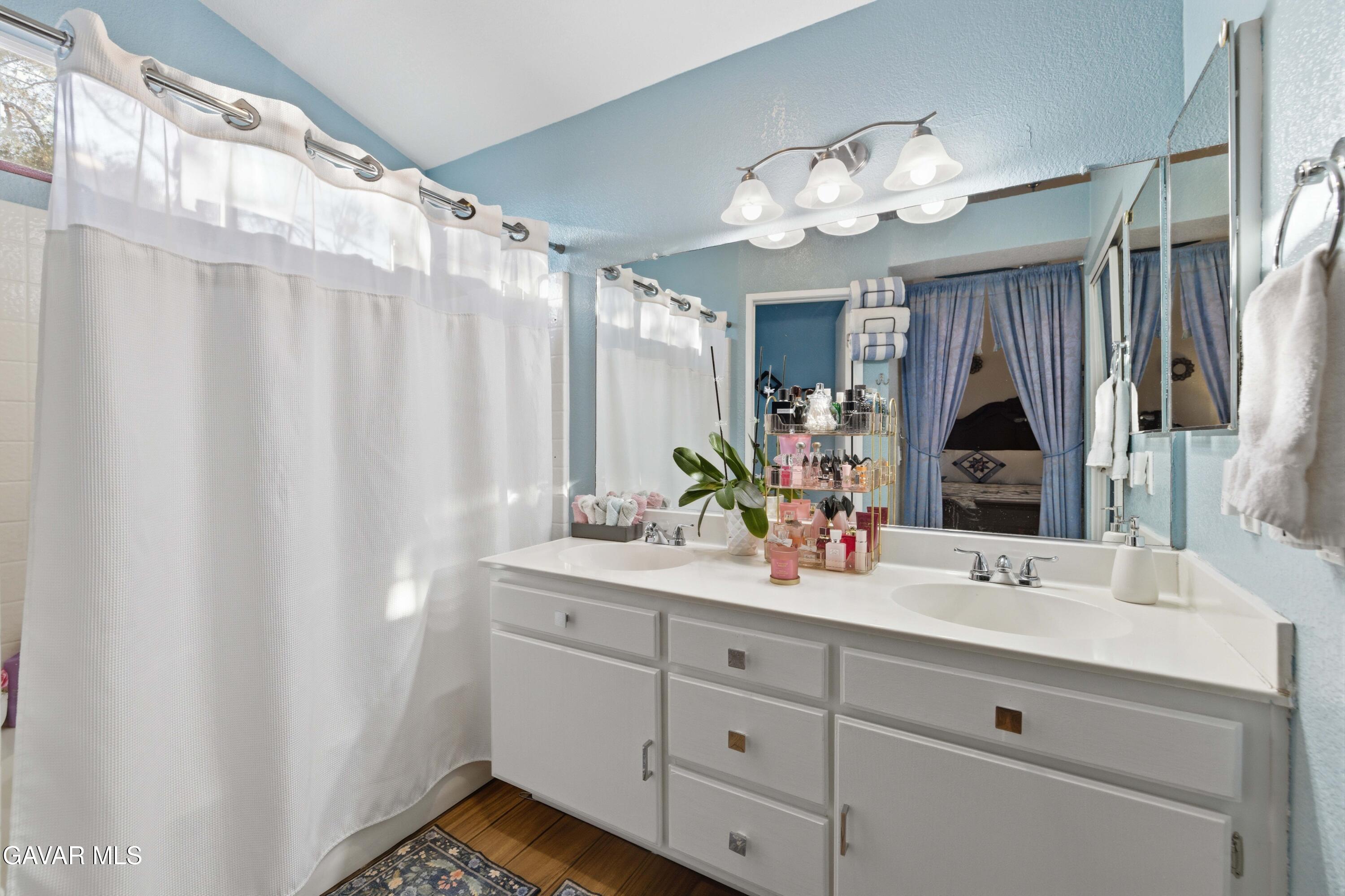 37121 Golden Oak Drive