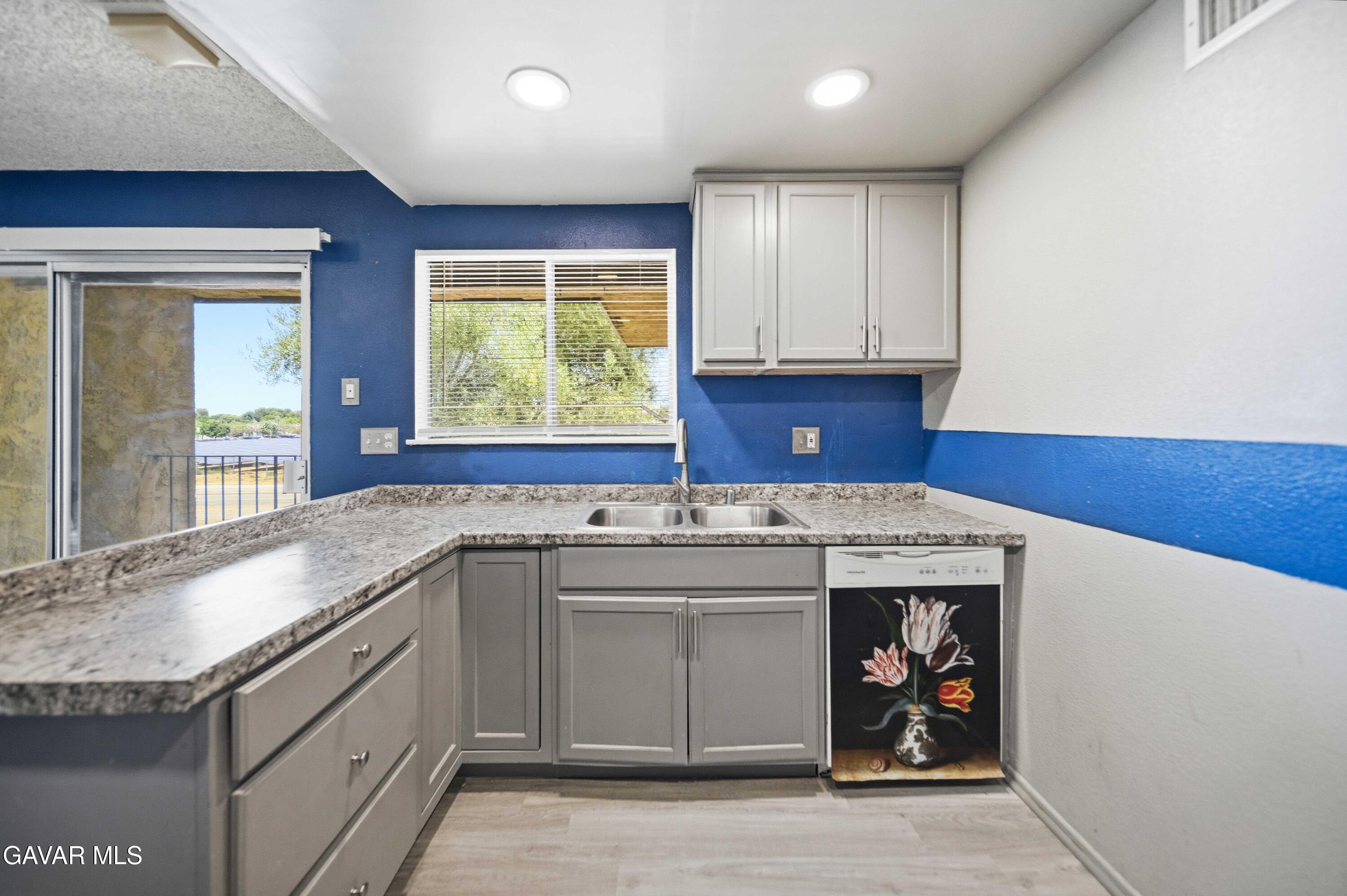 42935 15th, Unit 8