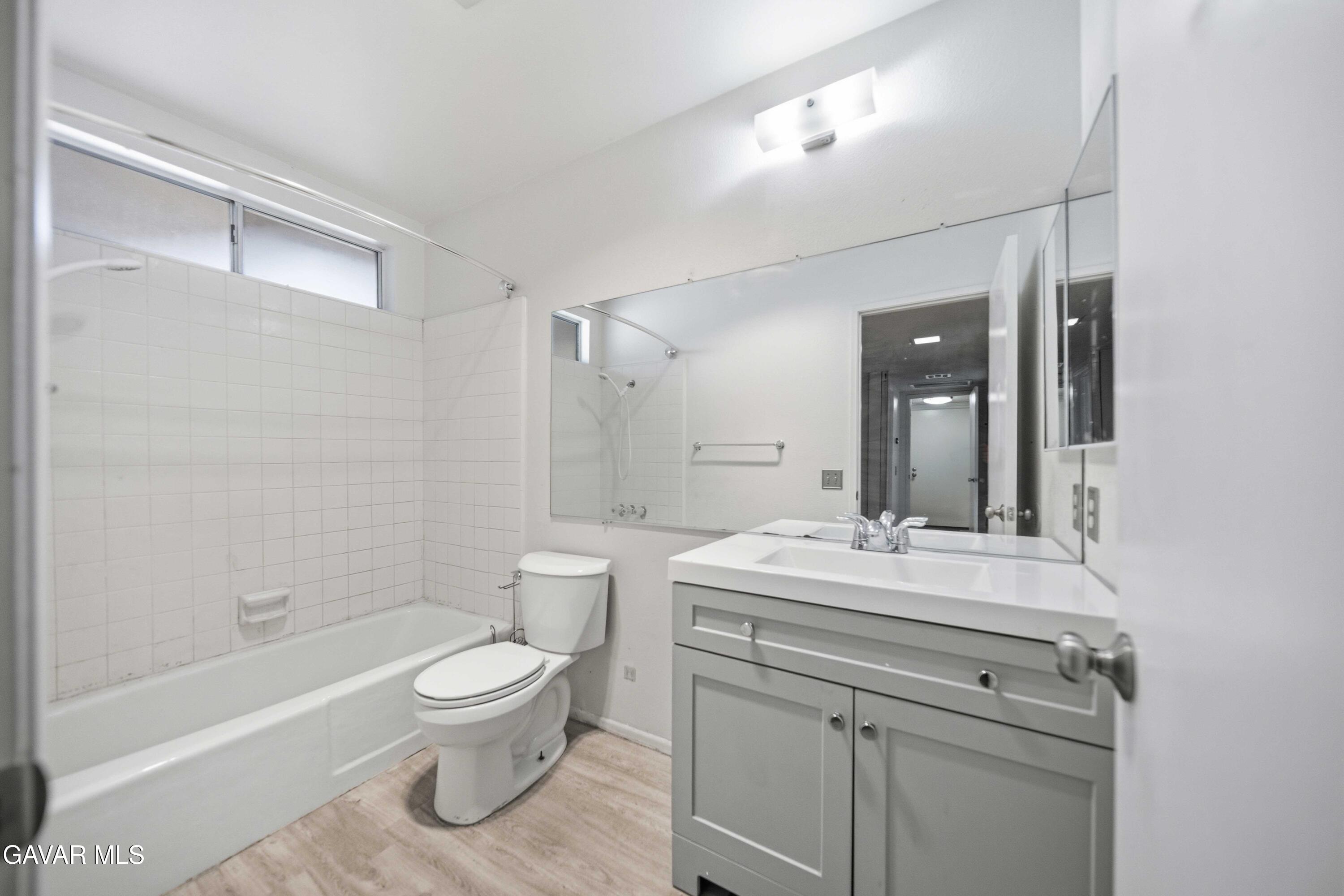 42935 15th, Unit 8