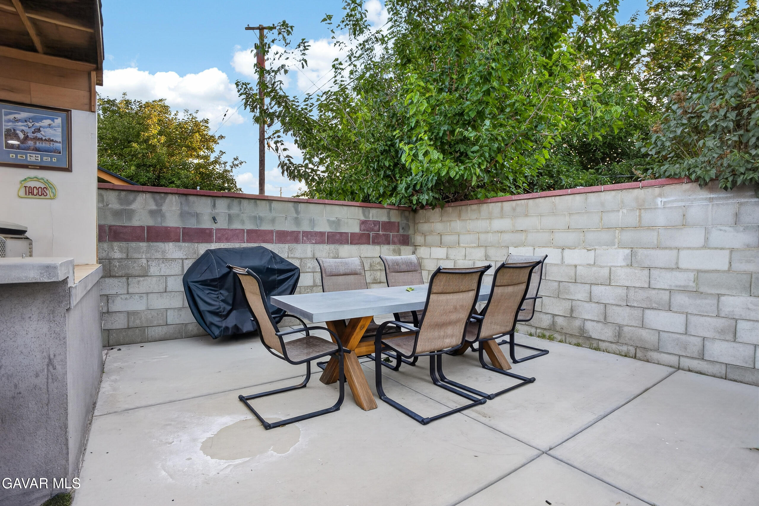 733 W Avenue H12