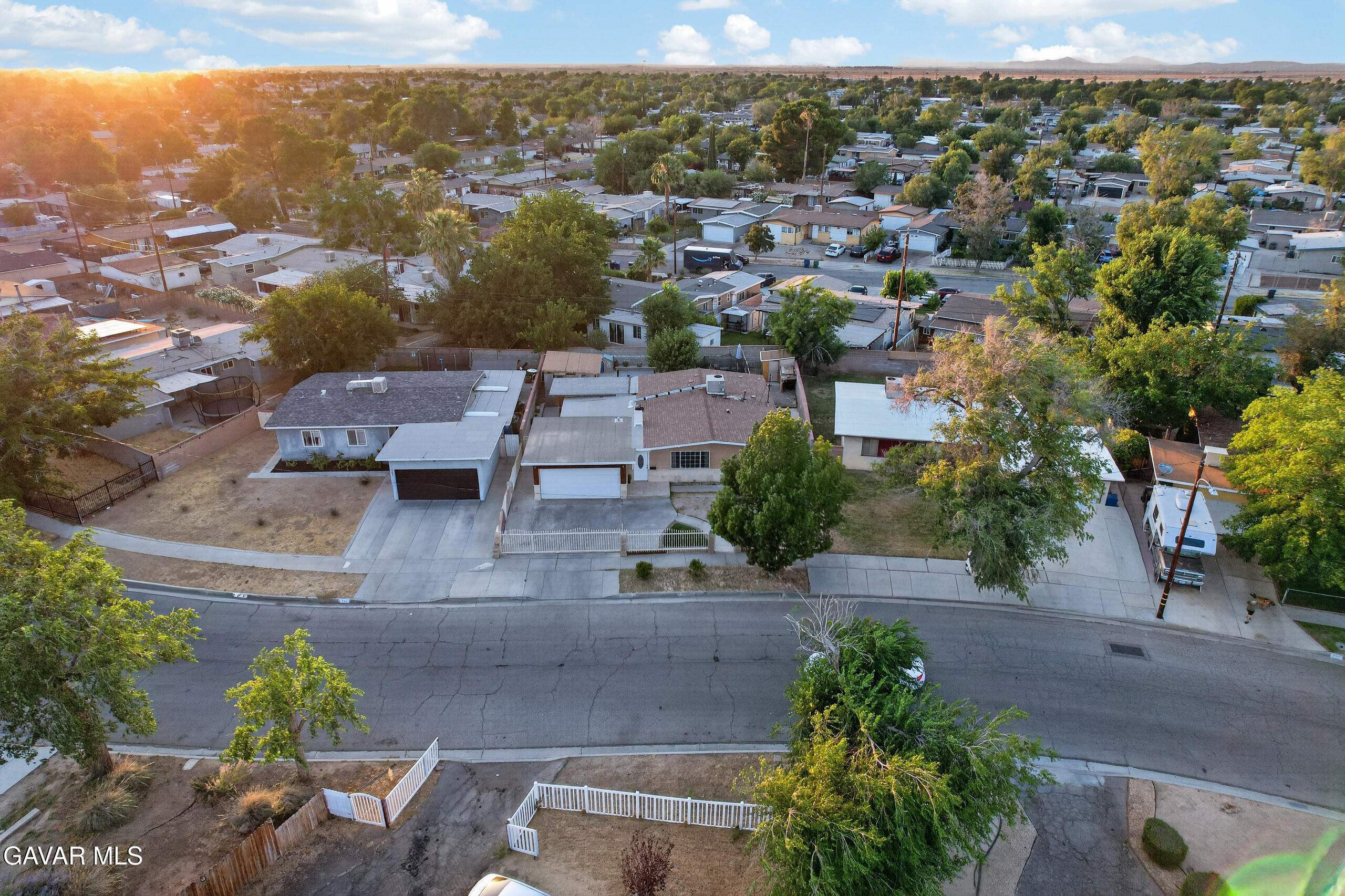 733 W Avenue H12