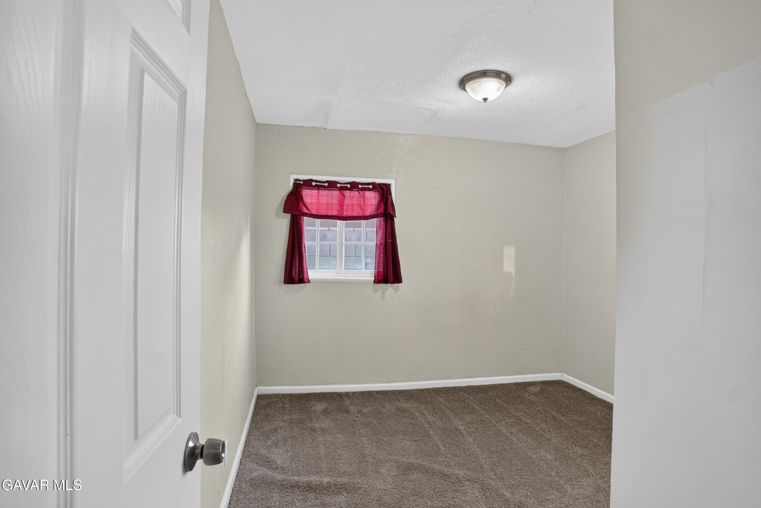 1109 W Oldfield Street