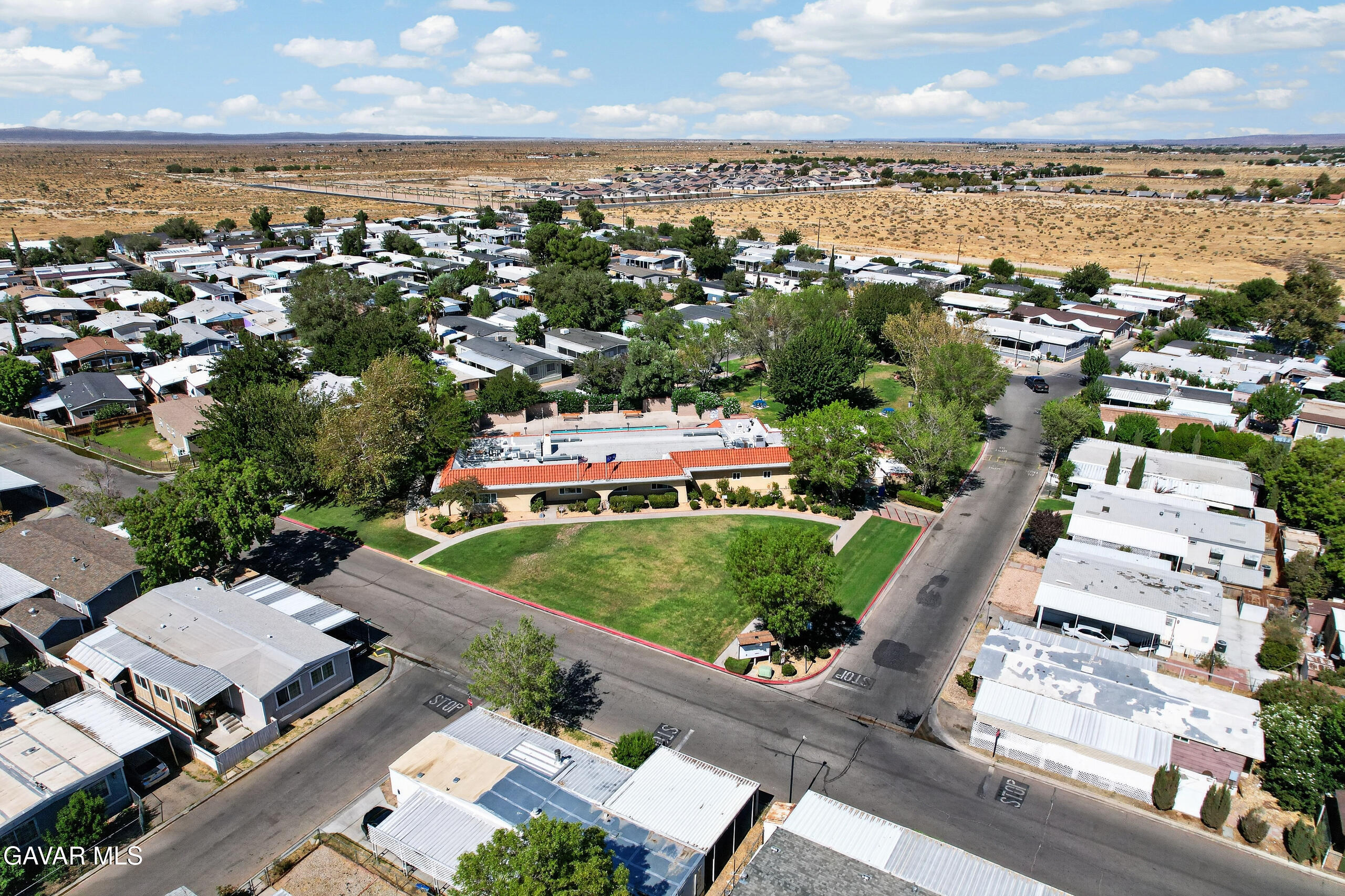 1301 E Ave I, 87