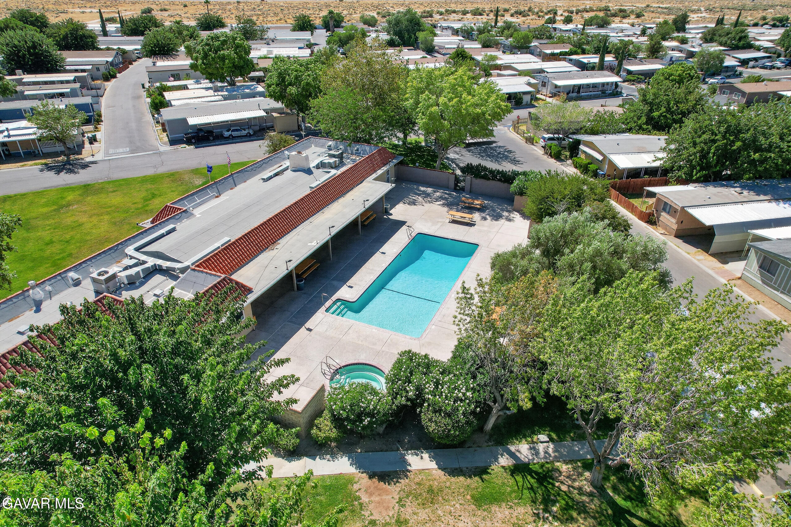 1301 E Ave I, 87