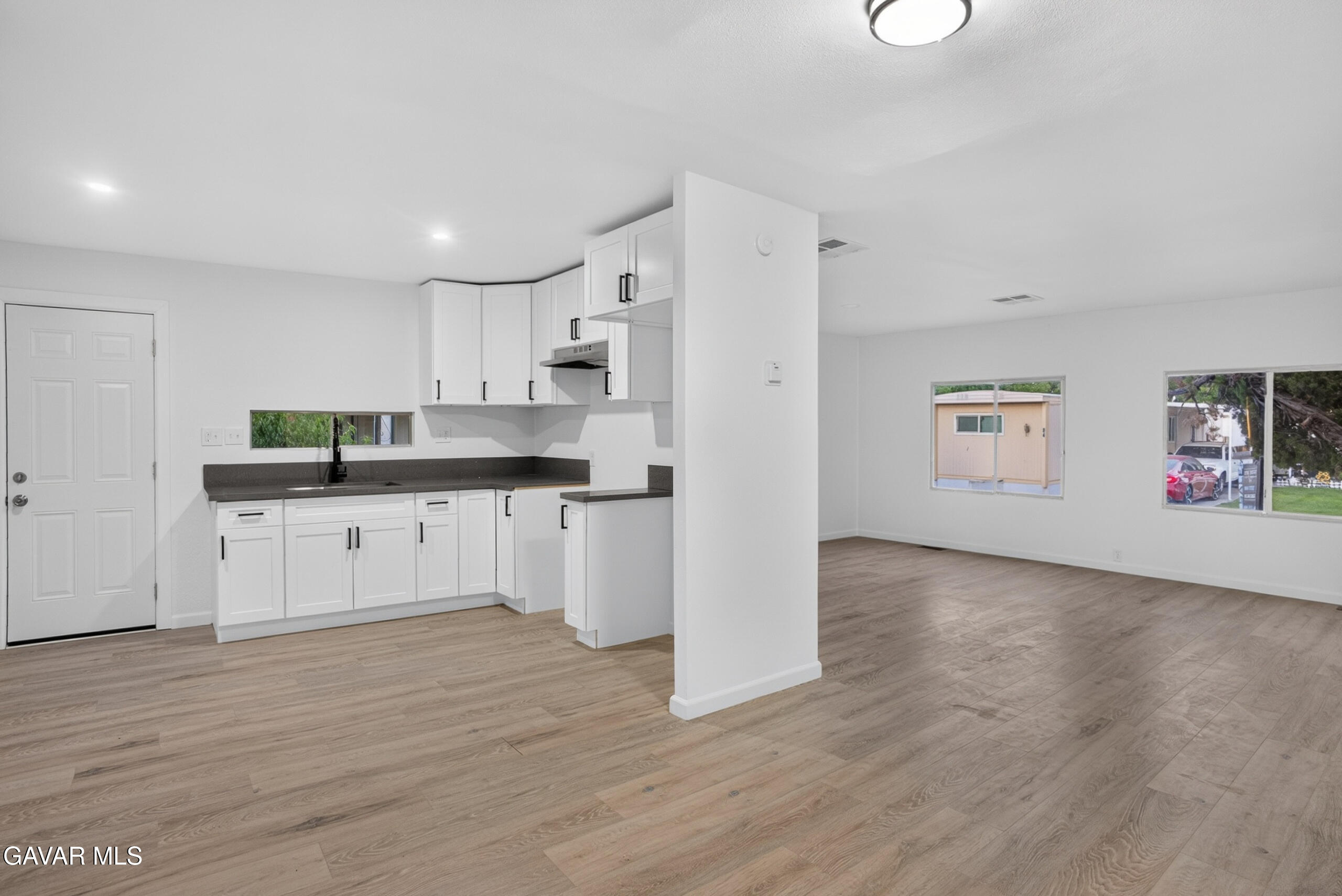 43850 E 20th Street, 83