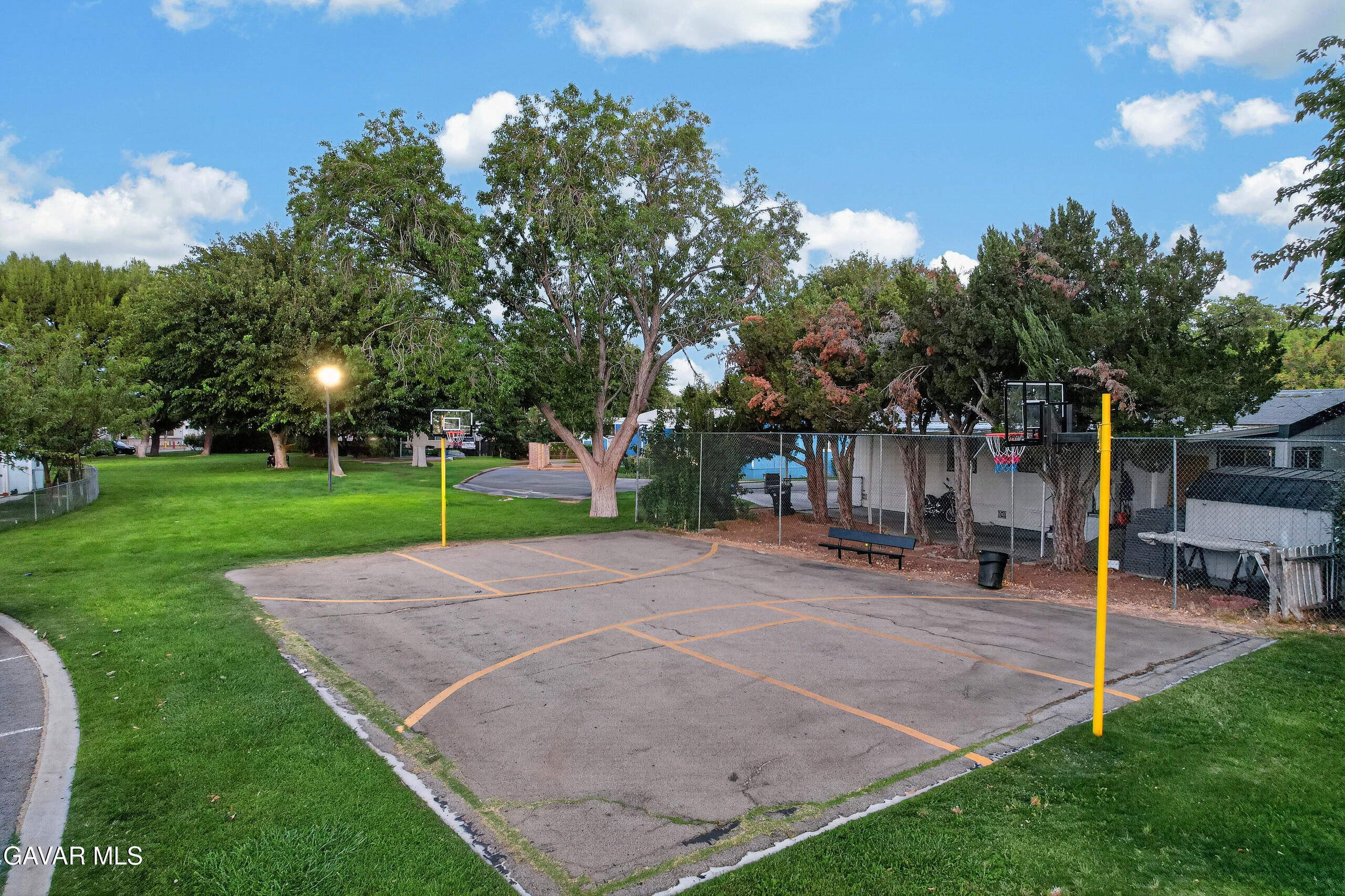 43850 E 20th Street, 83