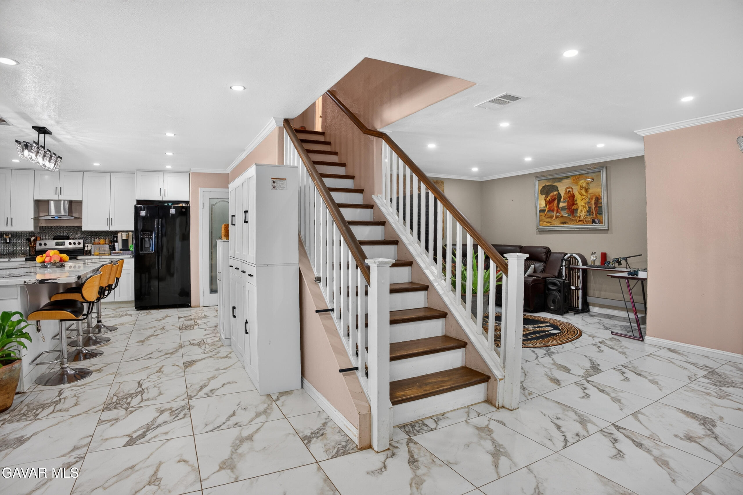 2225 Carolyn Drive