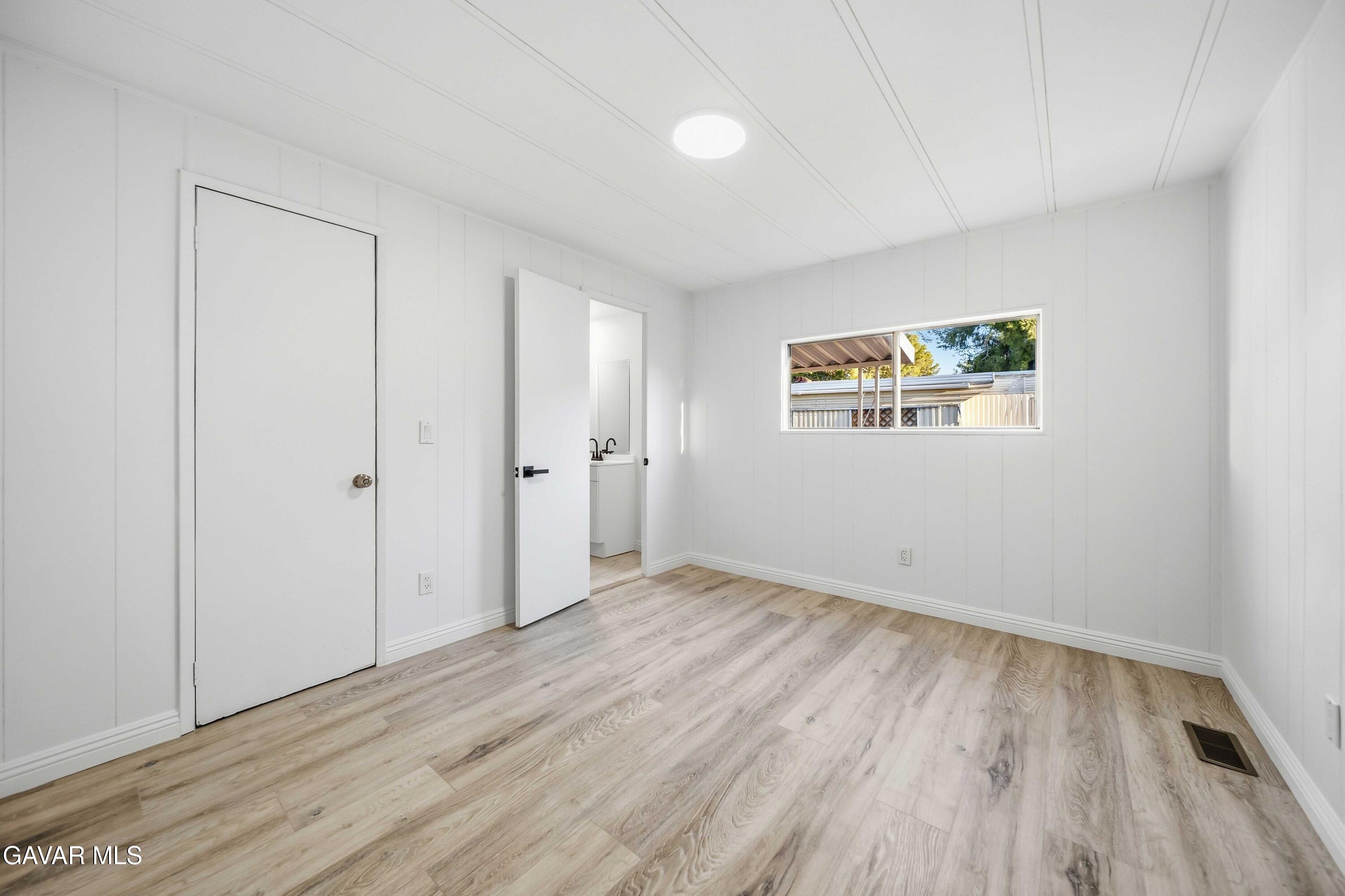43850 20th St E Space, 47