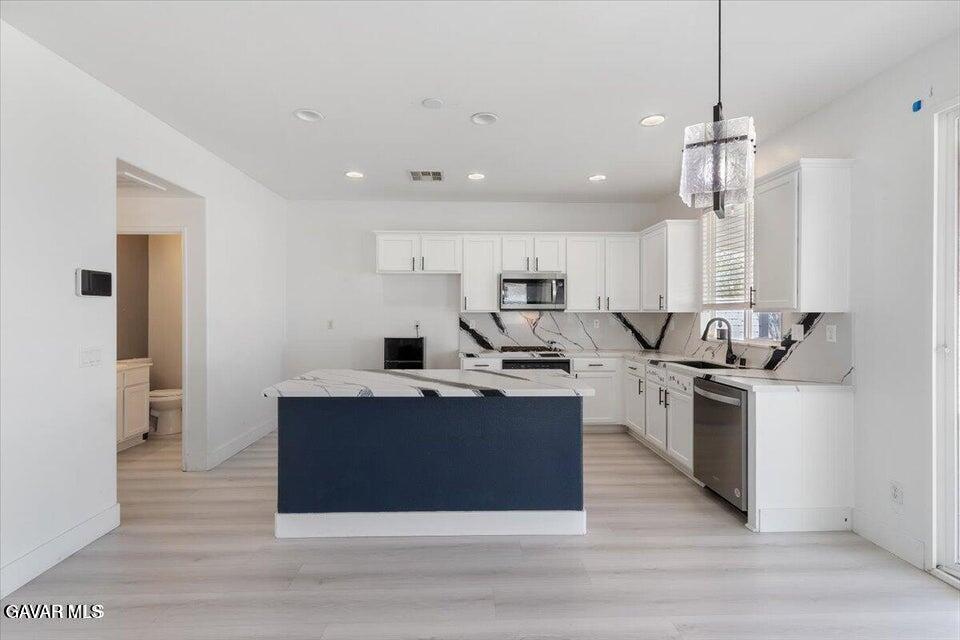 5761 Expedition Way