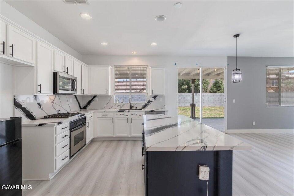 5761 Expedition Way