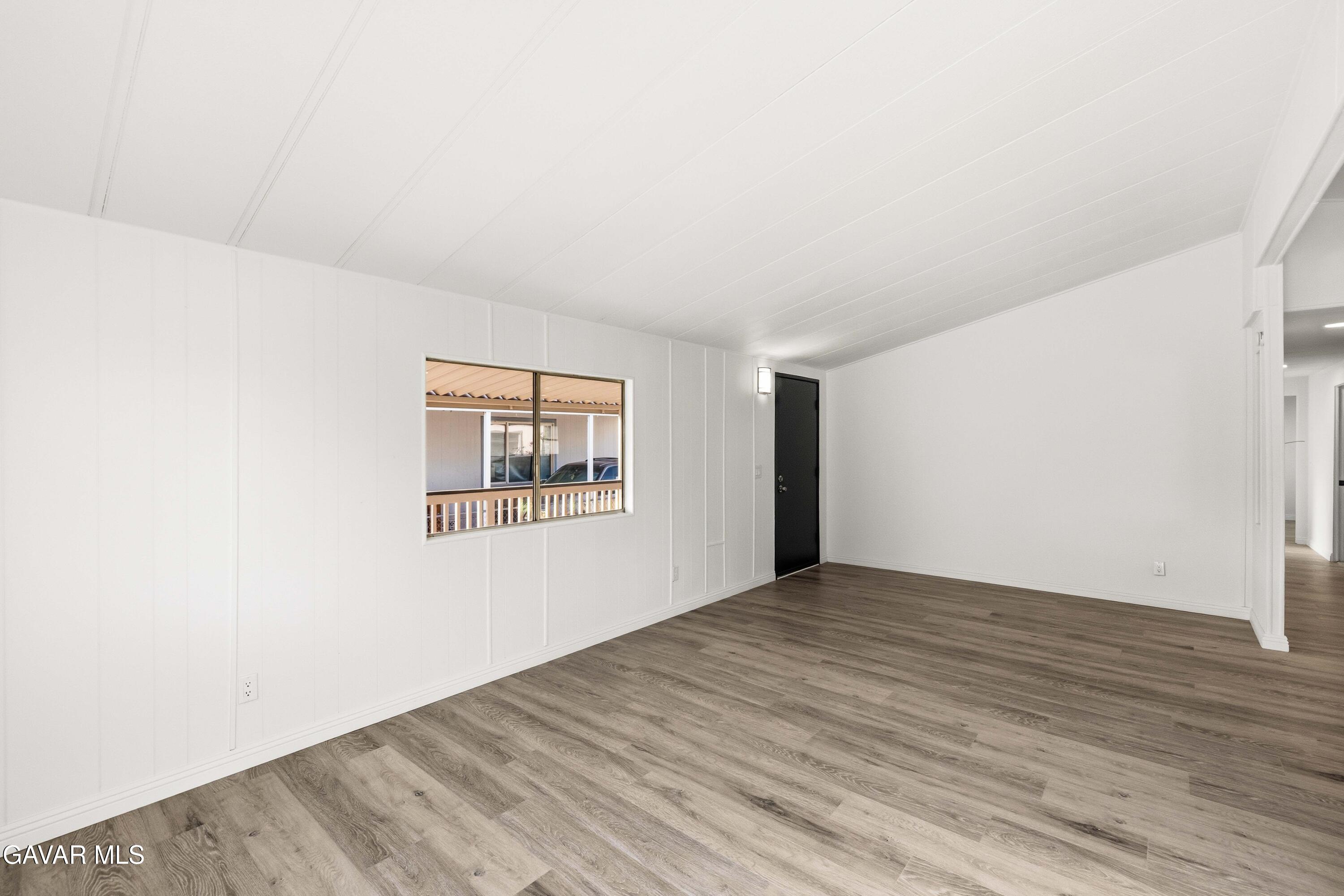 2330 E Avenue J8, 116