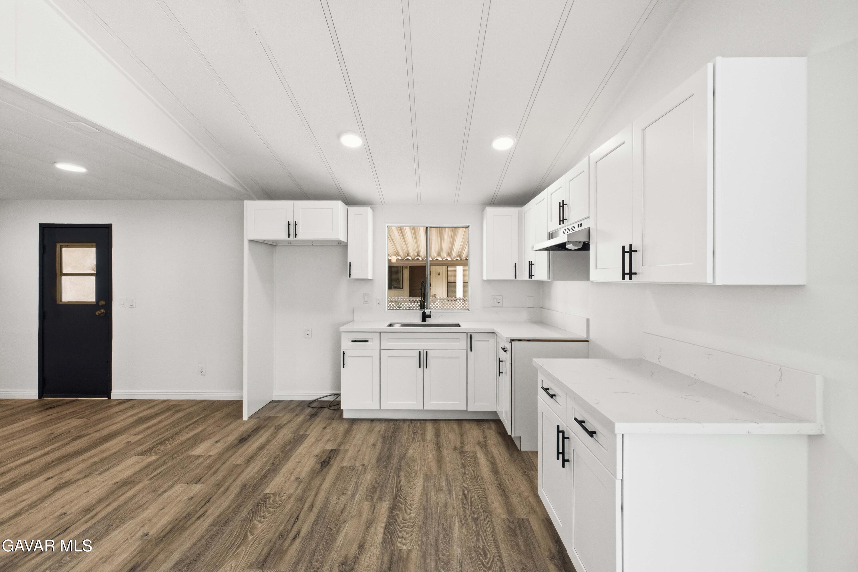 2330 E Avenue J8, 116