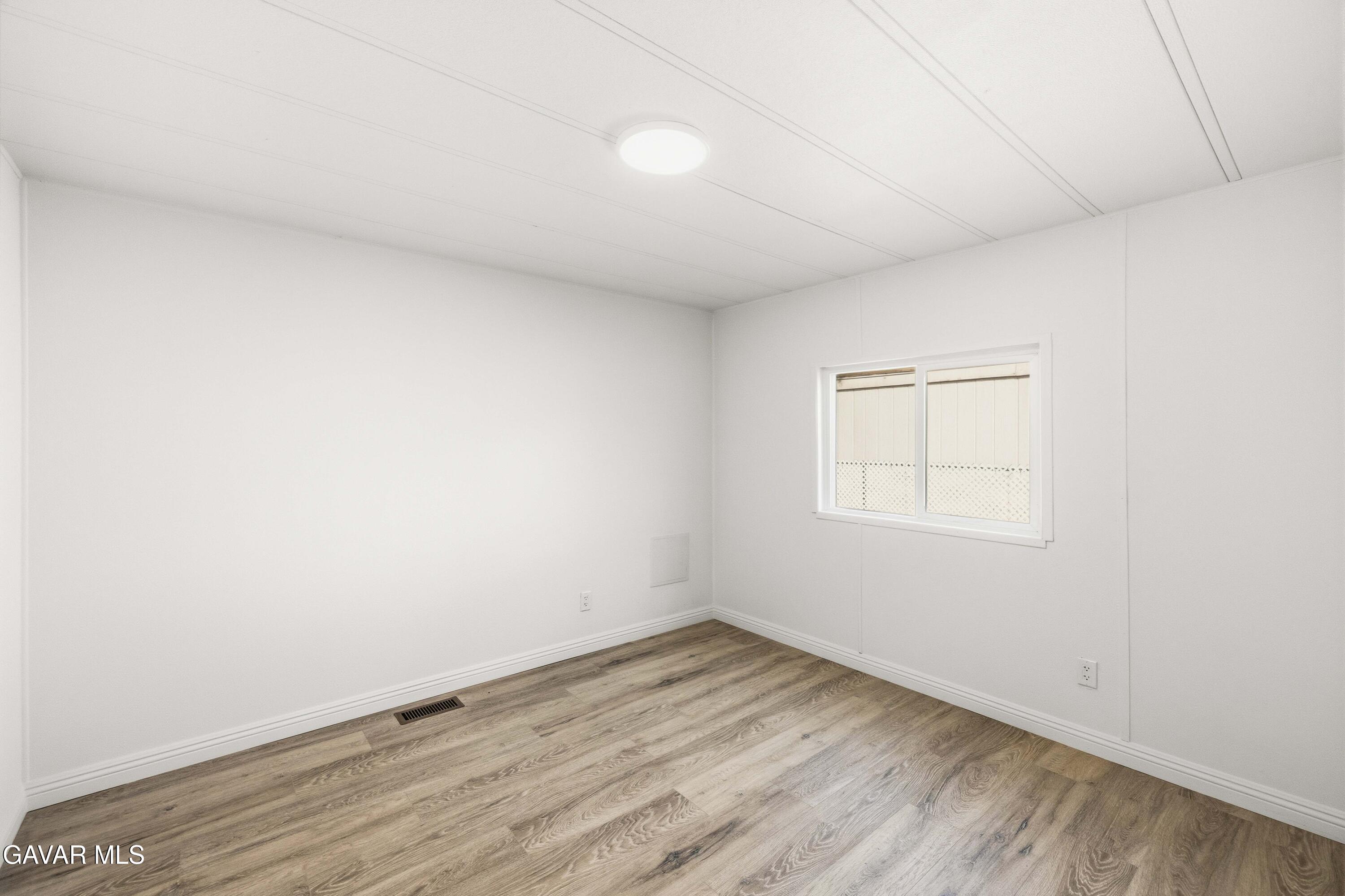 2330 E Avenue J8, 116