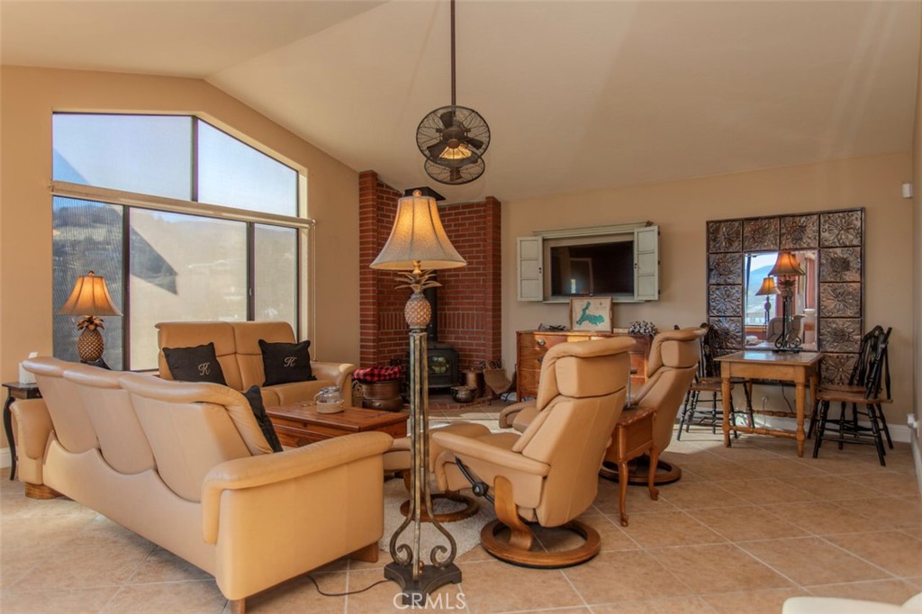 830 Sierra Vista Drive