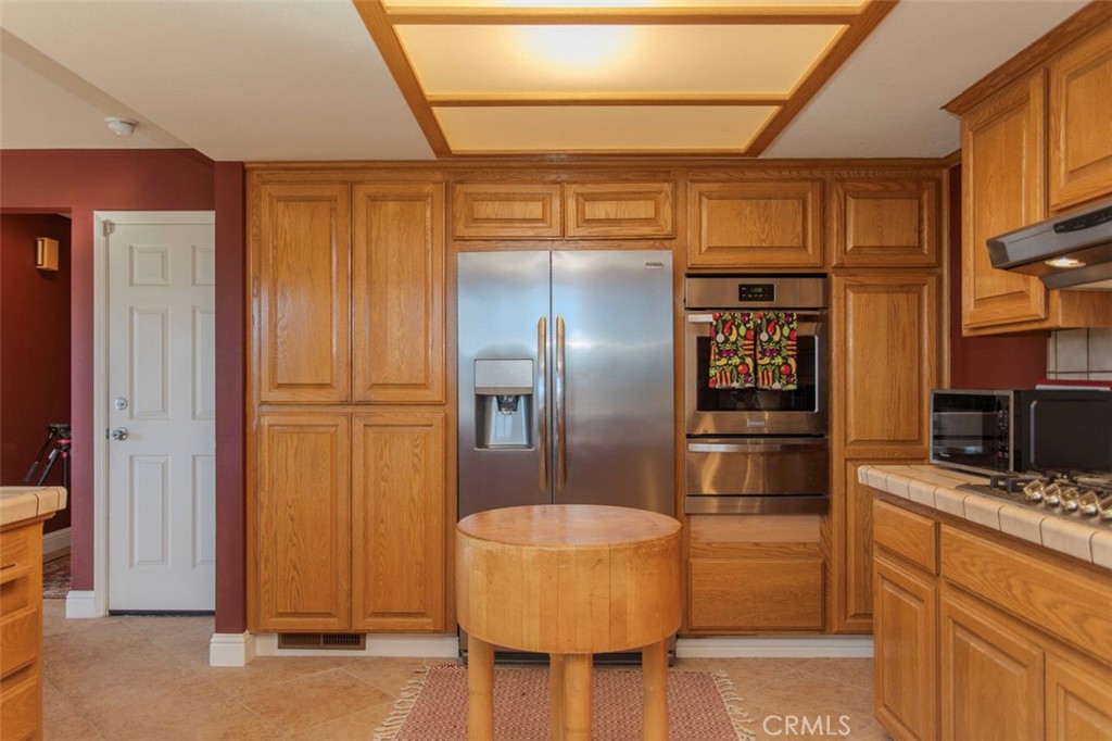 830 Sierra Vista Drive