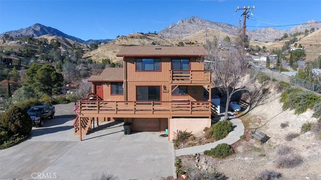 830 Sierra Vista Drive