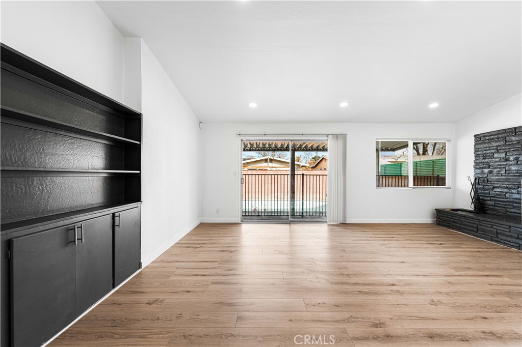 815 W Holguin Street