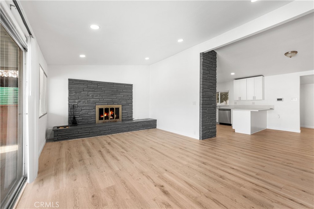 815 W Holguin Street