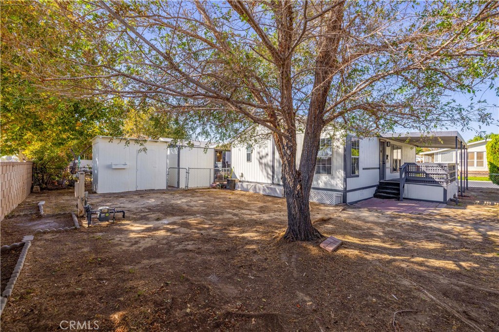 45111 25th E 52