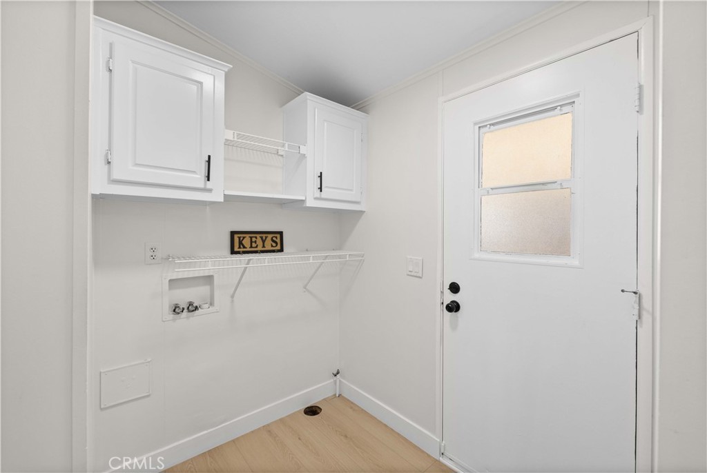 45111 25th E 52