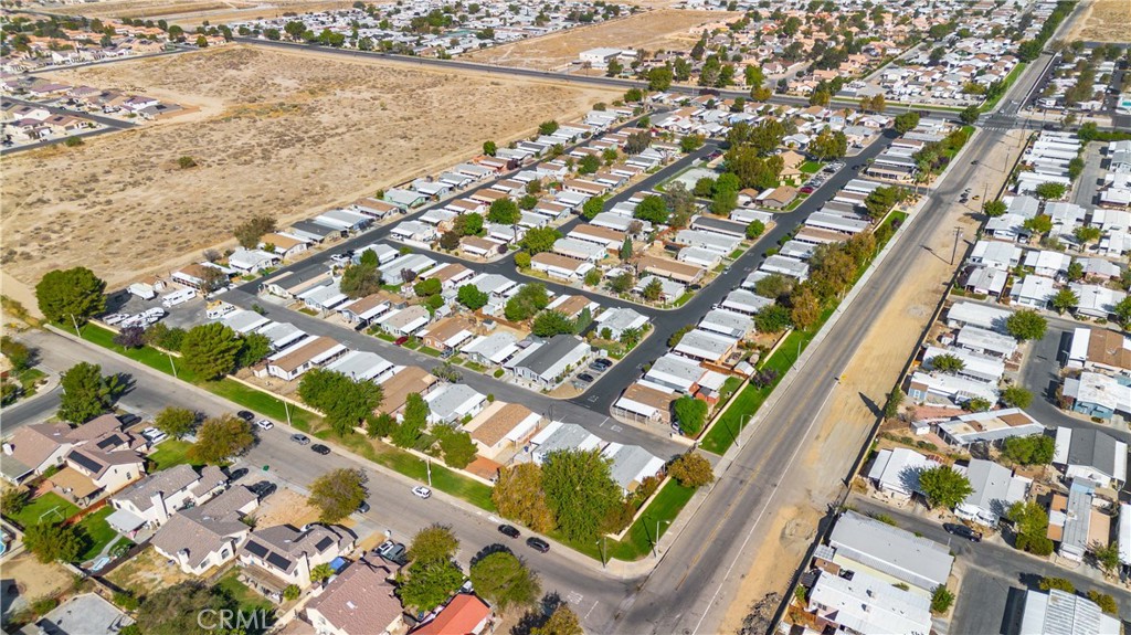 45111 25th E 52