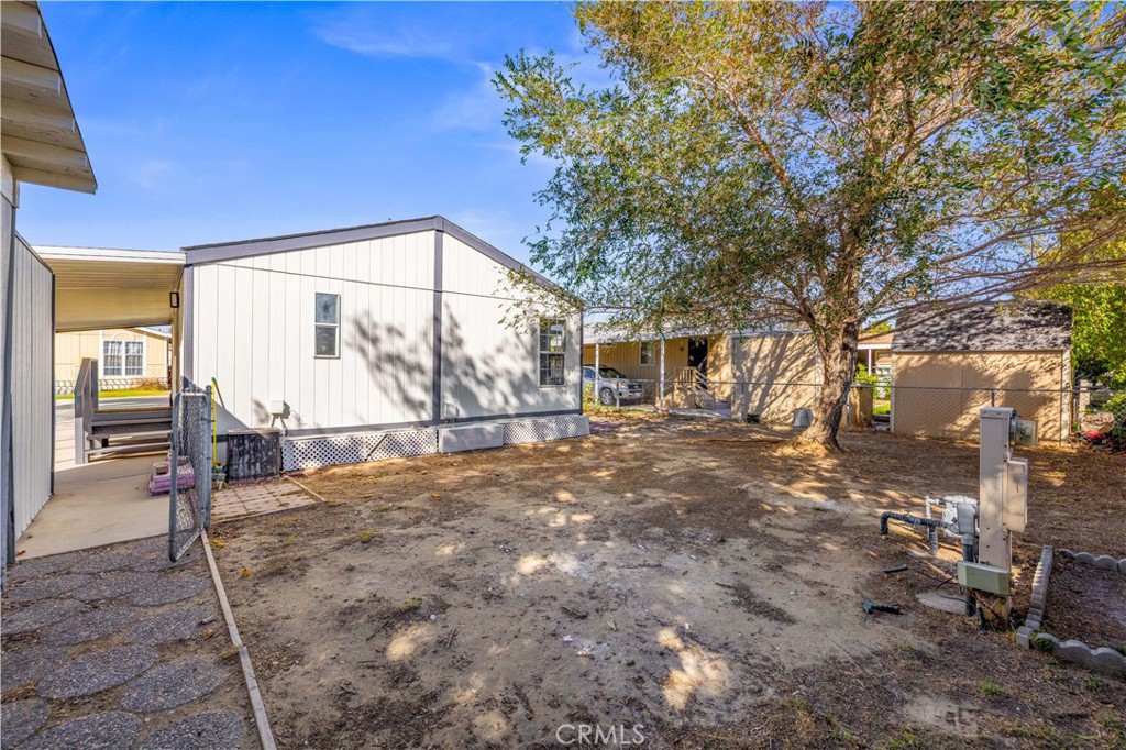45111 25th E 52