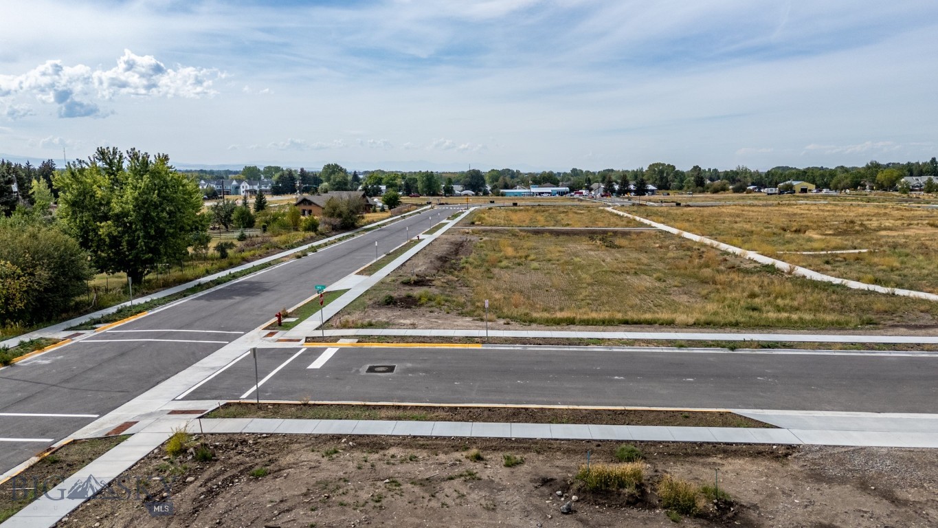 TBD Canyon Gate/Lucy Lane Boulevard