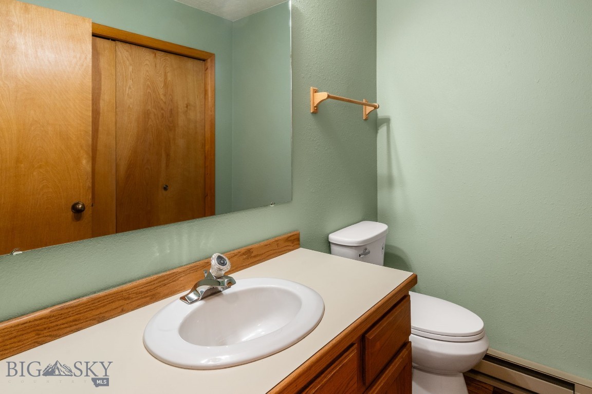 1725 W Koch Street 6