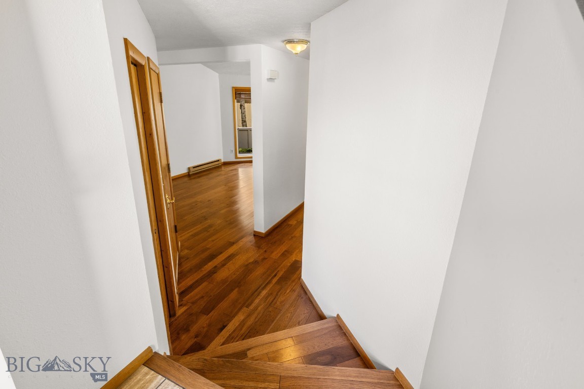 1725 W Koch Street 6