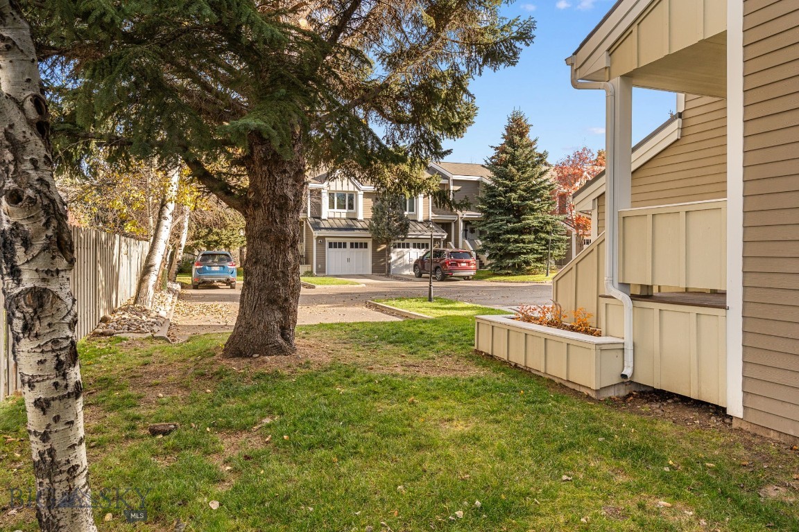 1725 W Koch Street 6