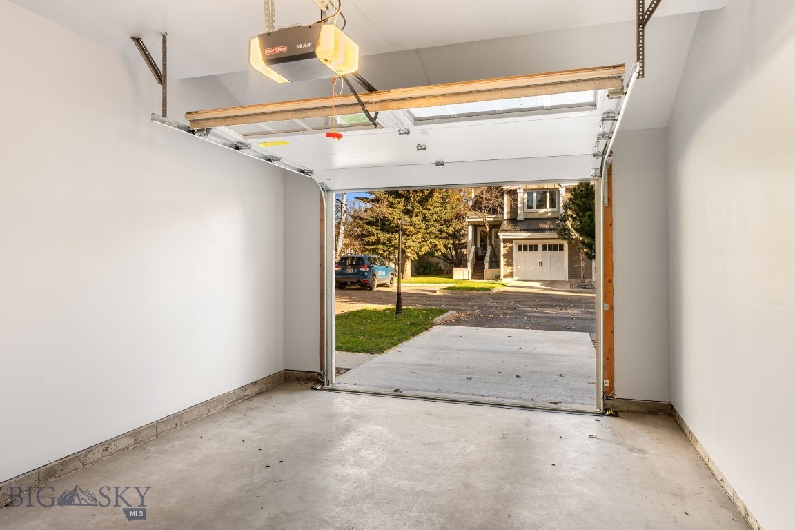 1725 W Koch Street 6