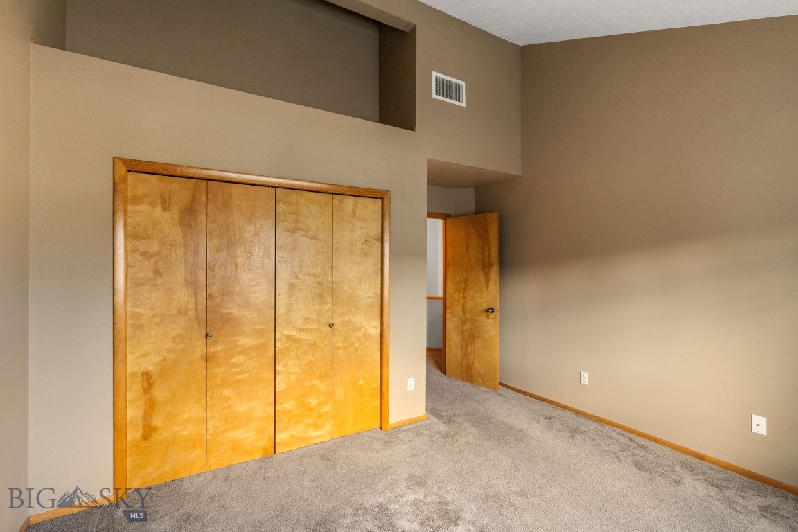 1725 W Koch Street 6