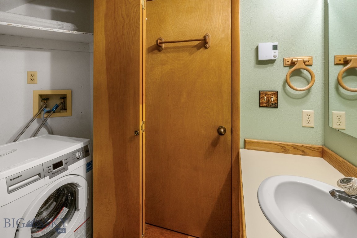 1725 W Koch Street 6