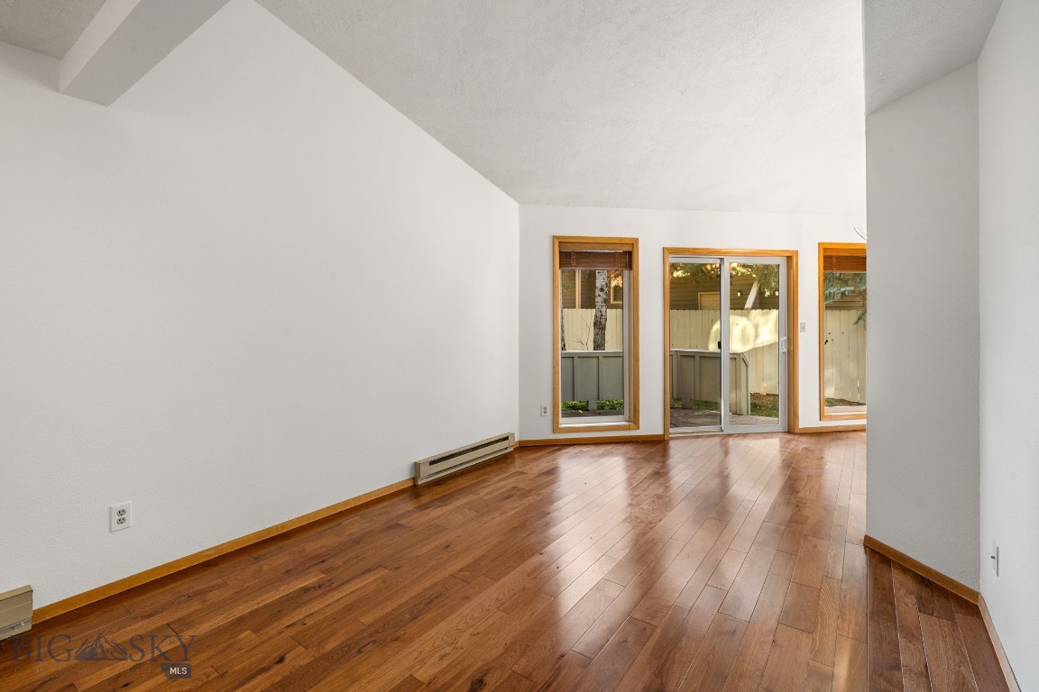 1725 W Koch Street 6