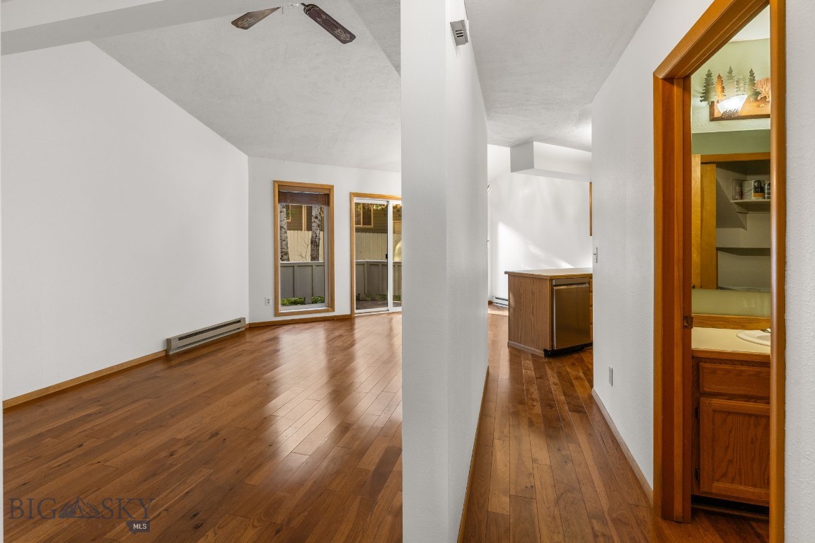 1725 W Koch Street 6