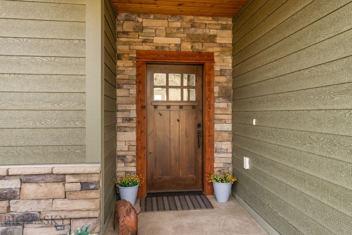 100 Saddle Ridge