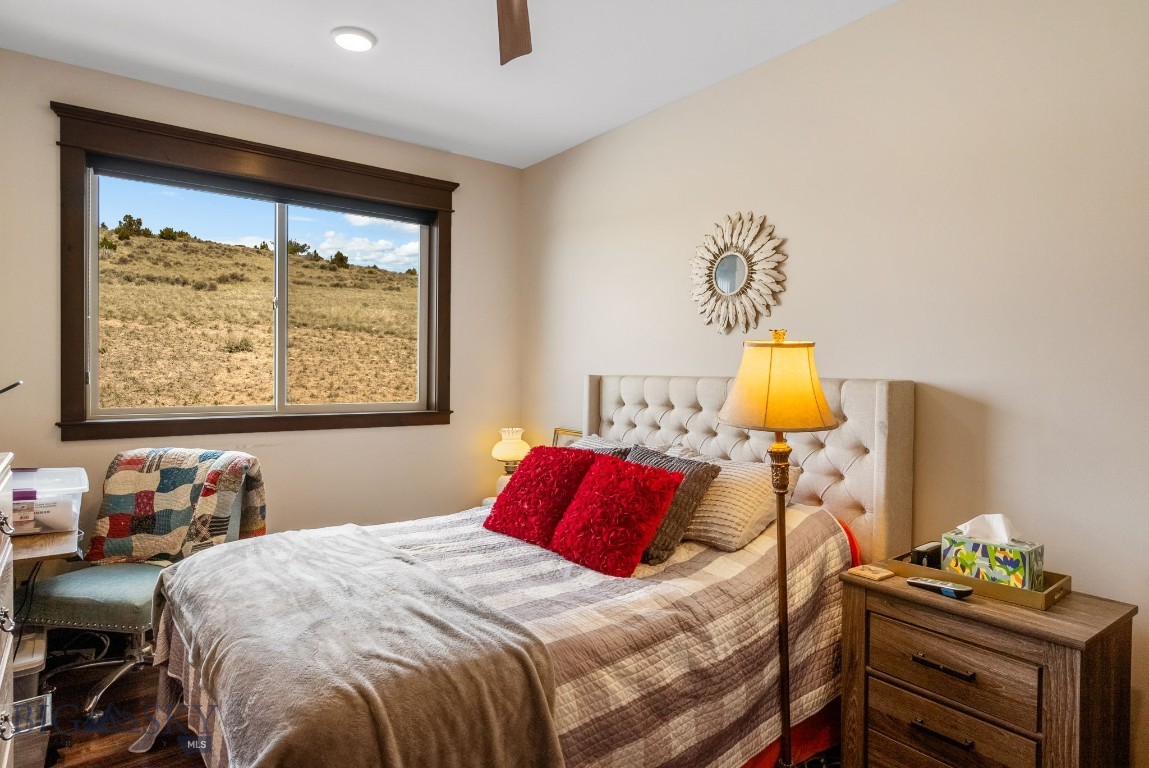 100 Saddle Ridge