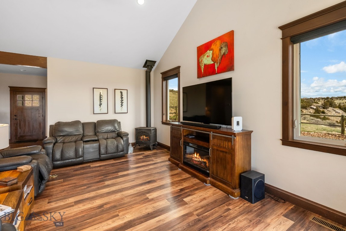 100 Saddle Ridge