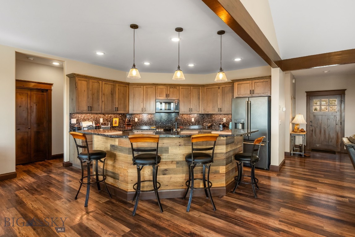 100 Saddle Ridge
