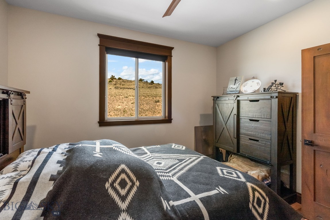 100 Saddle Ridge