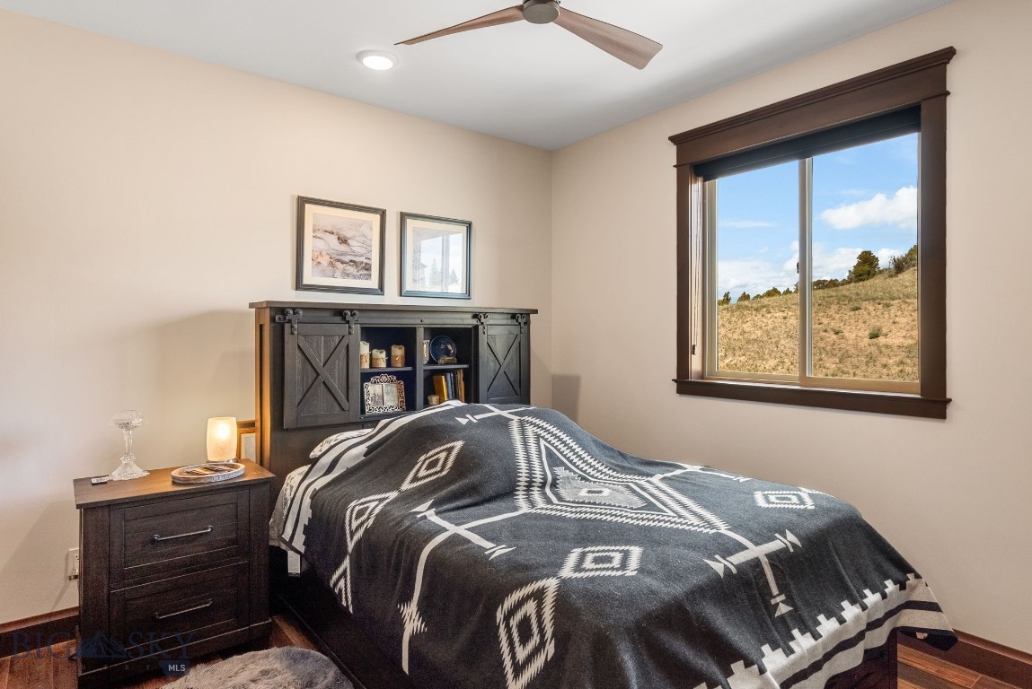 100 Saddle Ridge