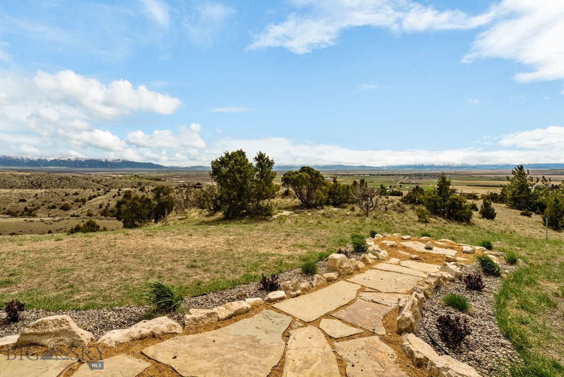 100 Saddle Ridge