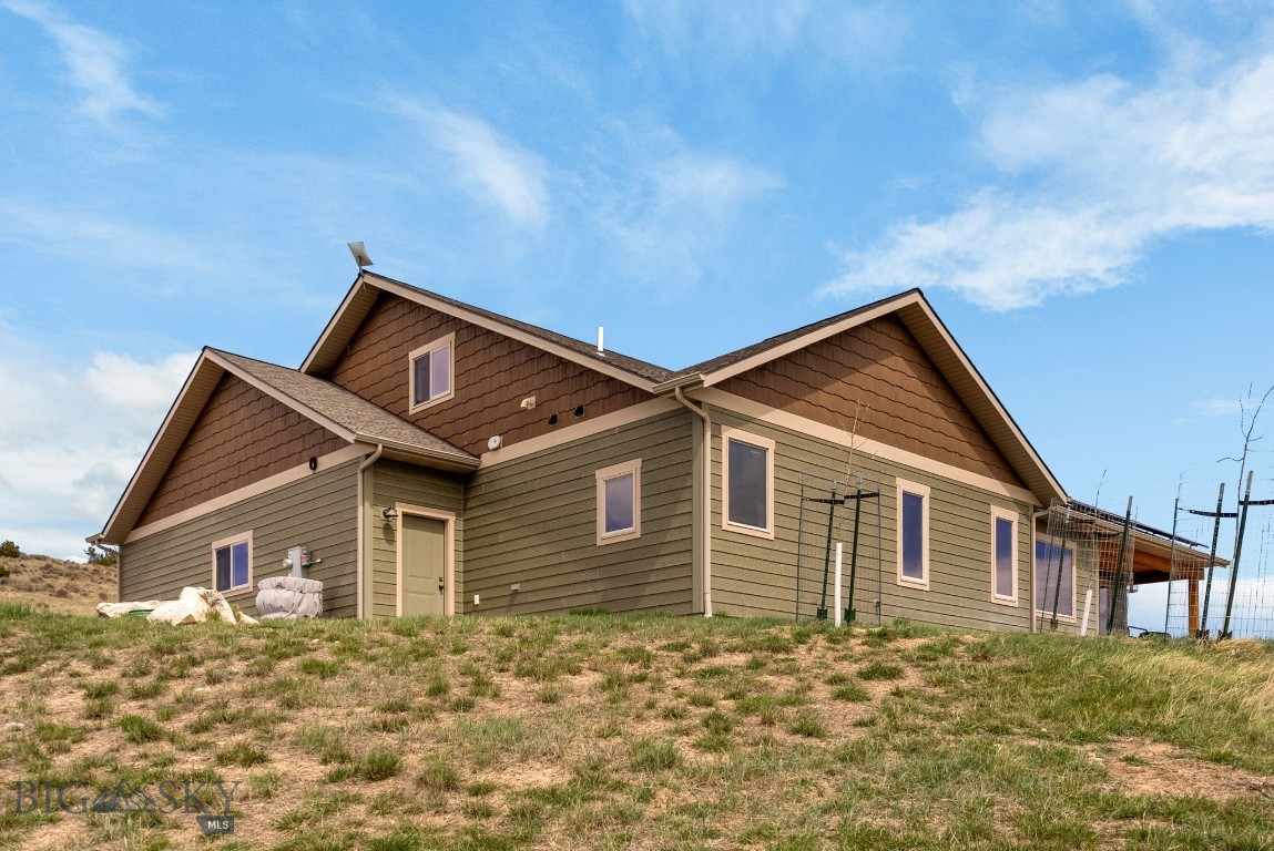 100 Saddle Ridge