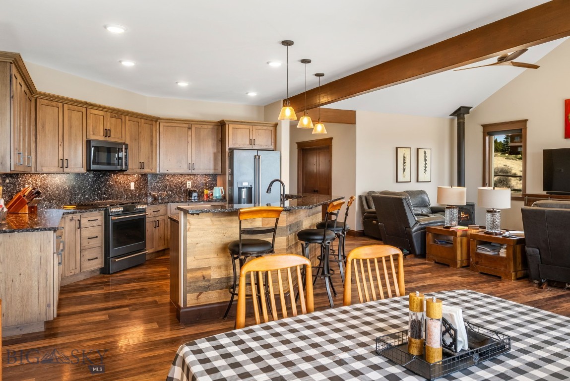100 Saddle Ridge